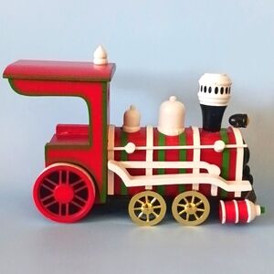 Kurt S Adler "Santas World" Vintage, Musical, Wooden Santa's Sleigh & Reindeer